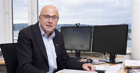Går av som øverste leder i Helse Midt.